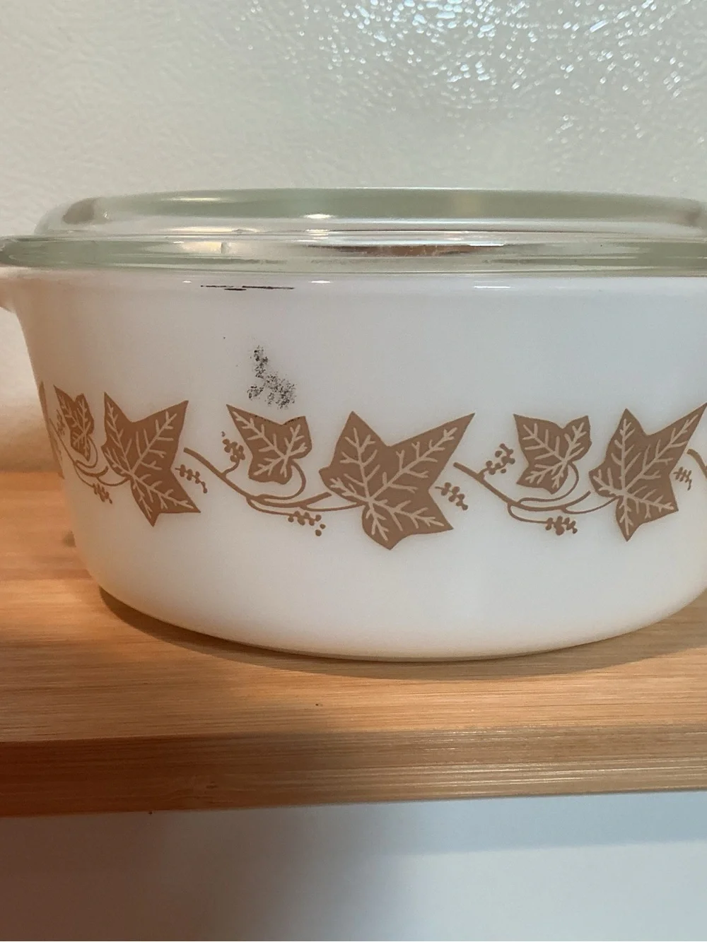 Vintage Pyrex Sandalwood Ivy Casserole: 1.5 Pint with Glass Lid